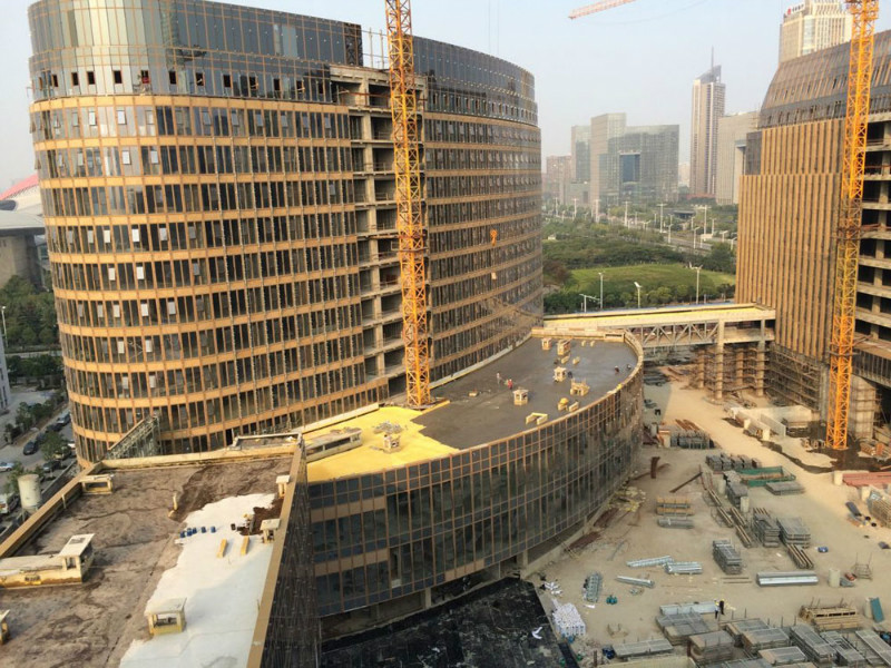 南京華泰證劵廣場(chǎng)噴涂聚氨酯硬泡工程